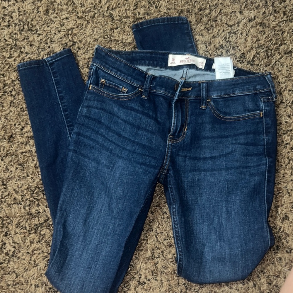 Hollister skinny jeans !